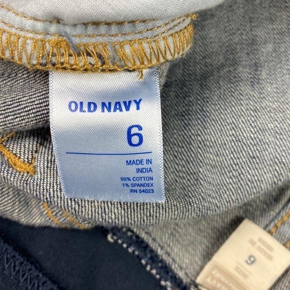 Maternity Shorts - Picture 6 of 6